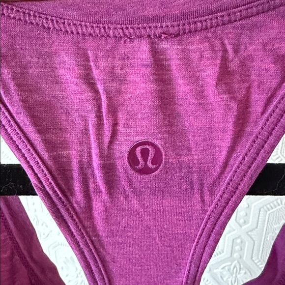 Lululemon Yogi Racer Back III Heathered Regal Plum Size 10 - Picture 3 of 9